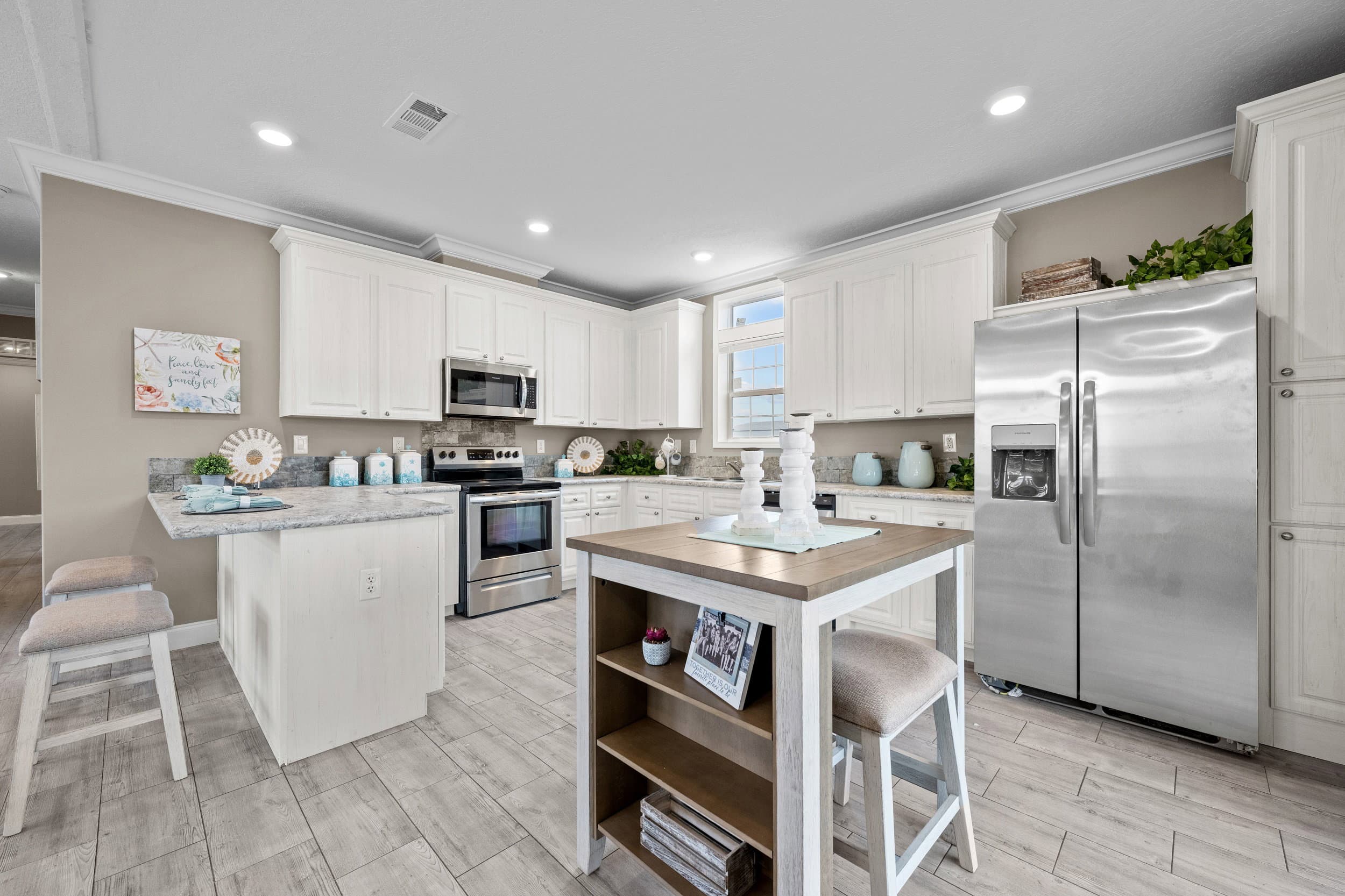 Siesta kitchen home features