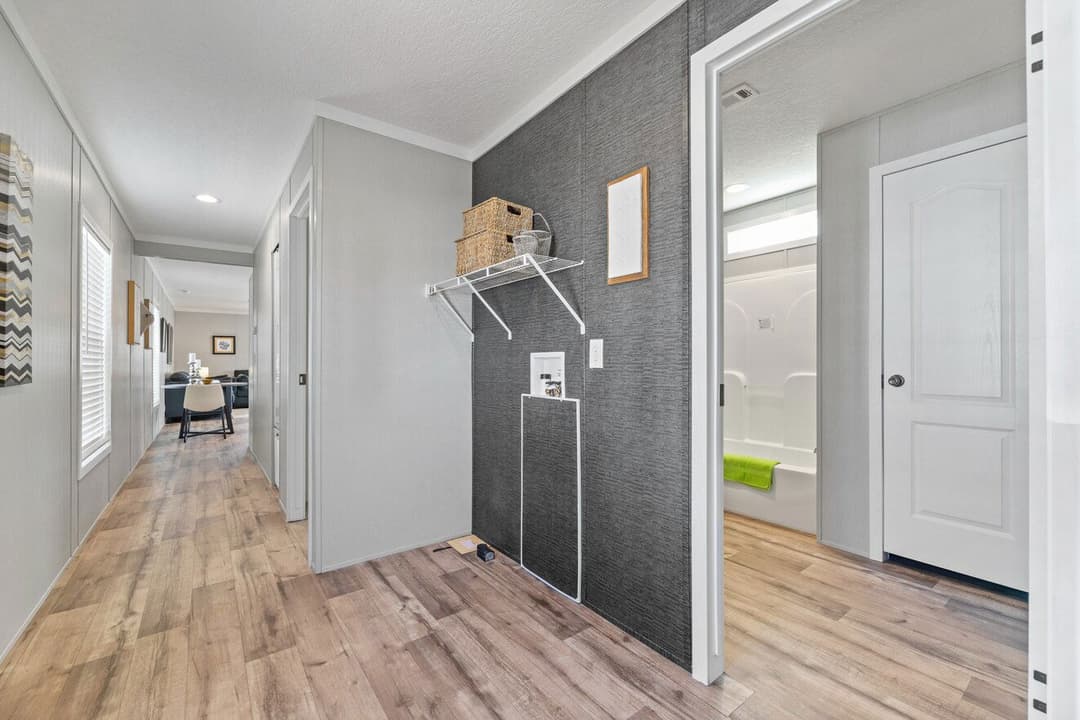 The clarke 16762c interior home features