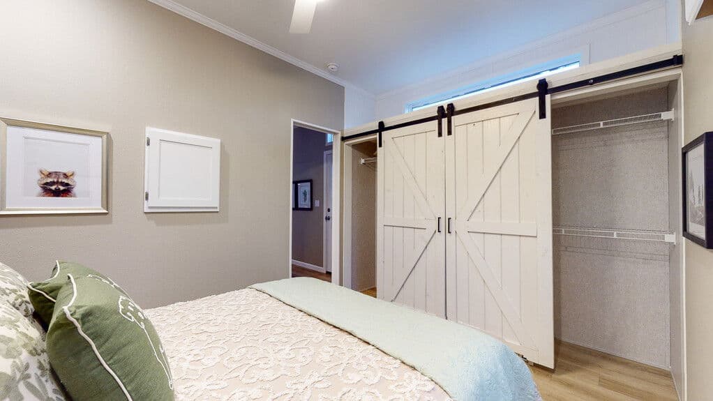 Lake charles two | 13371a | hud bedroom home features