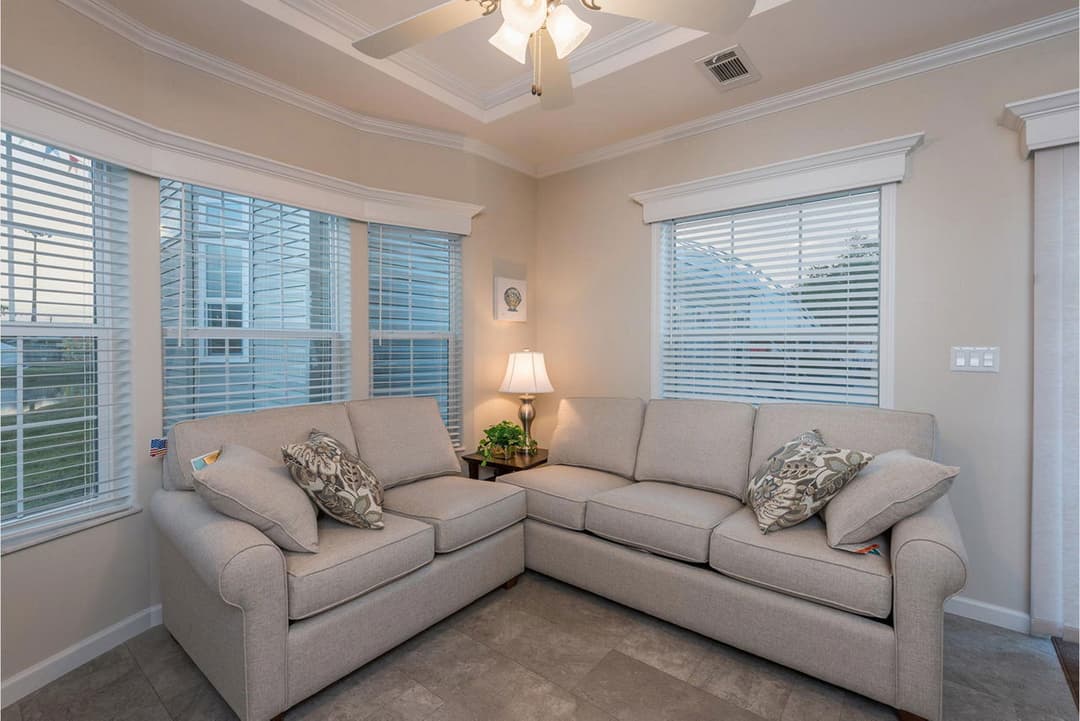 Palm bay 2621b interior home features