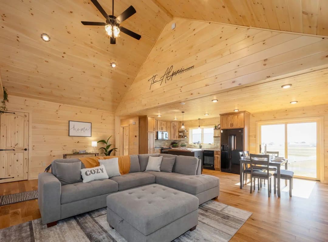 Alpine 2652 interior home features