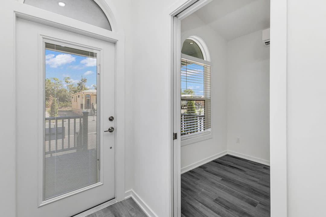 Villa rosa interior home features