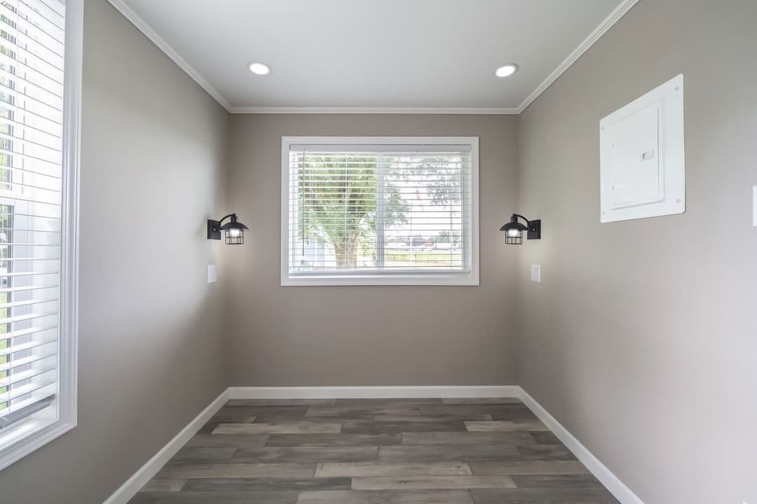 The glacier | 11351g | ansi bedroom home features