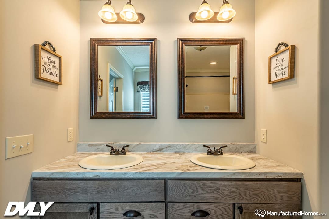 The anais bathroom home features