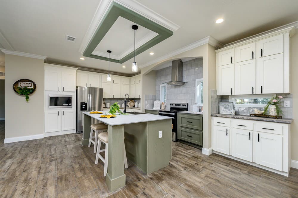 Marathon kitchen home features