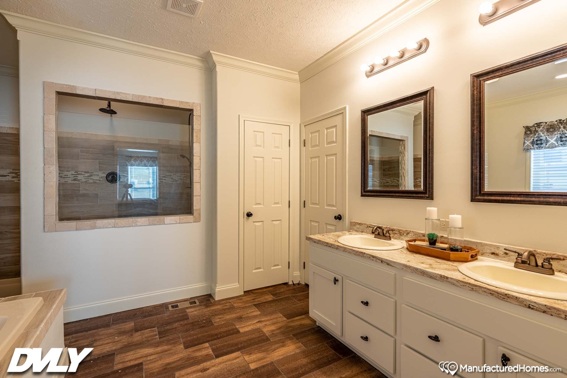 Orchard house (study) bathroom home features