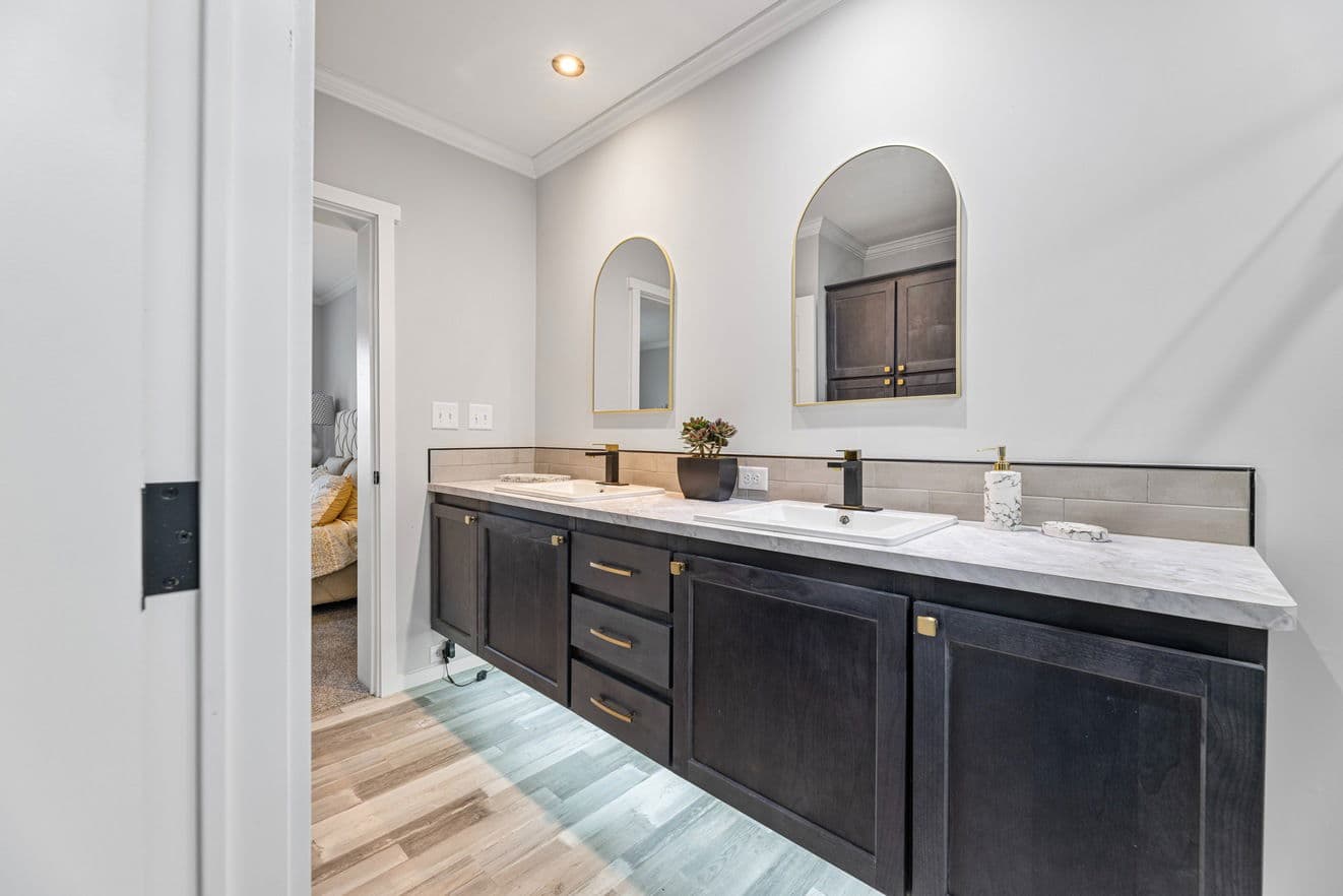 The paxton | 28523a | hud bathroom home features