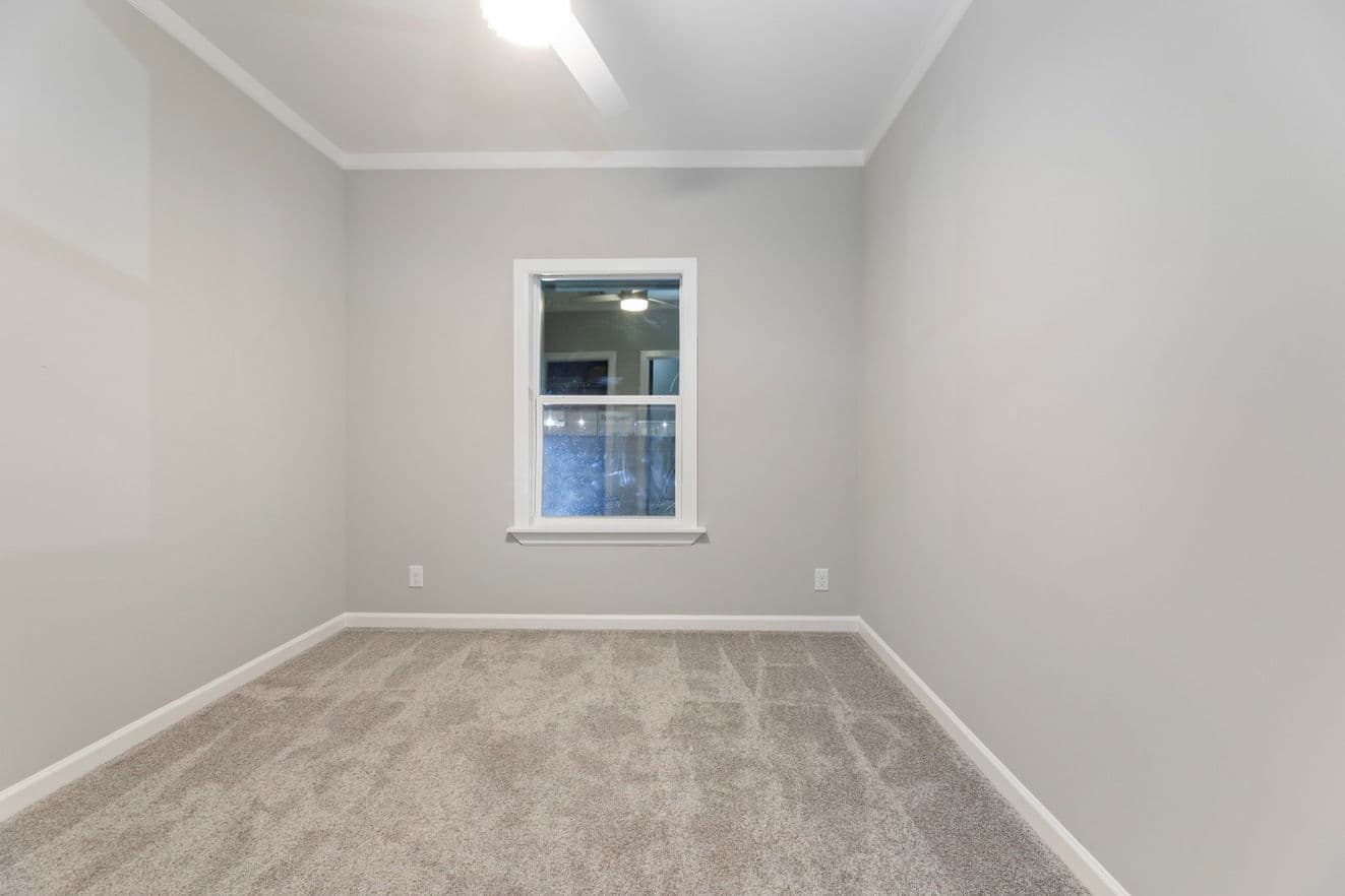 Buncic 28684b bedroom home features