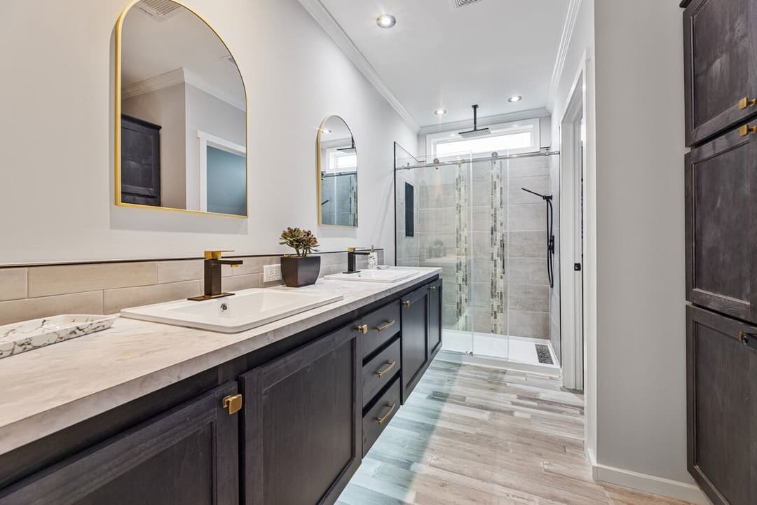 The paxton | 28523a | hud bathroom home features