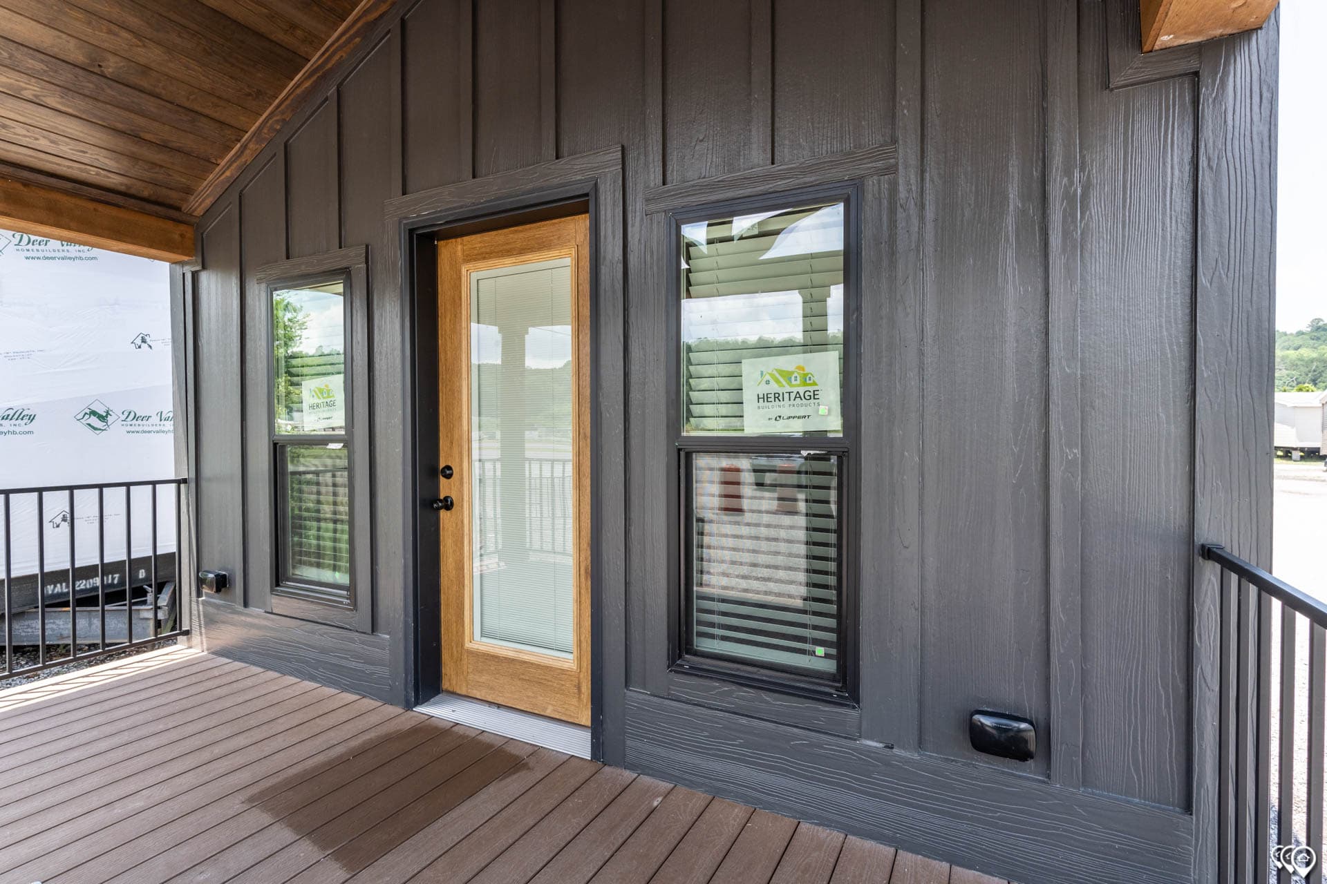 Cozy cabin 1 exterior home features