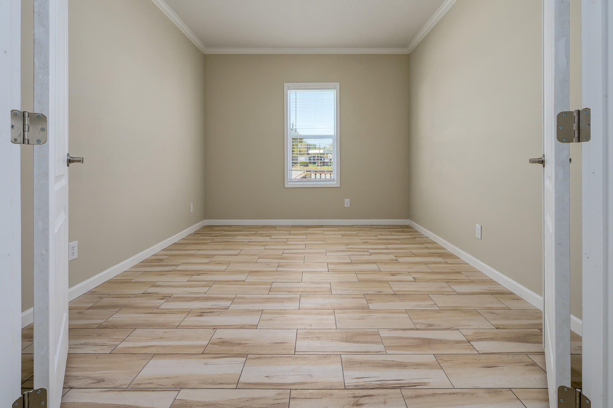 Serenity bedroom home features