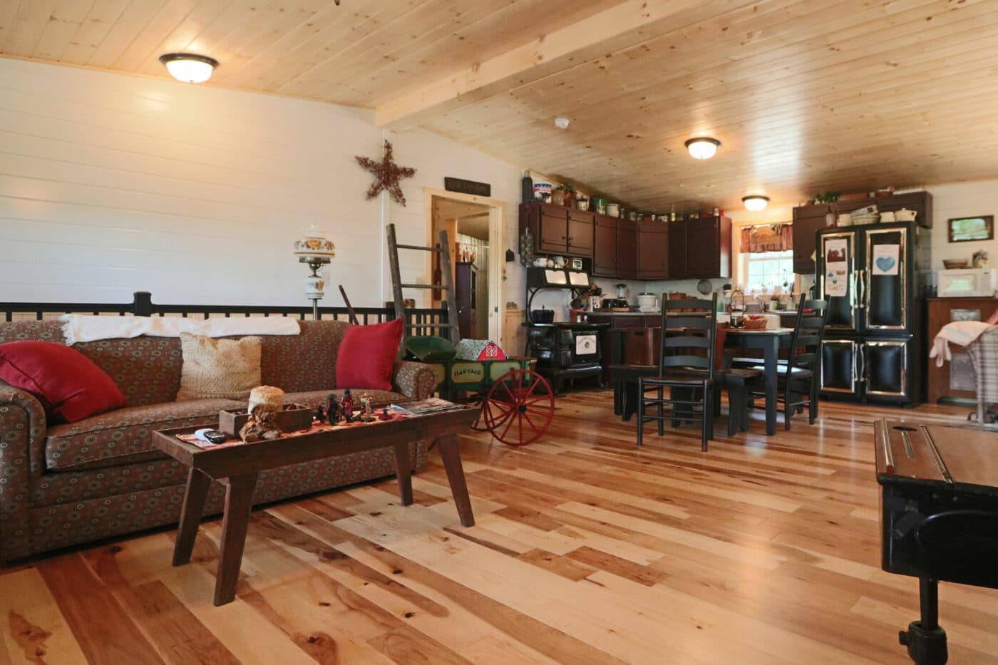 Musketeer 2636 interior home features