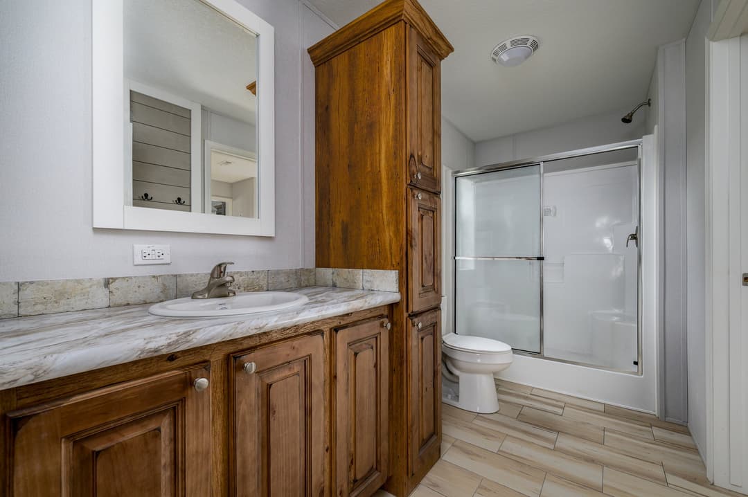 Captiva bathroom home features