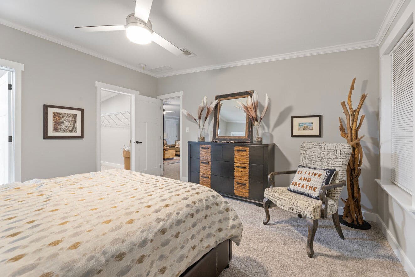 Pelican bay ii 30764b bedroom home features