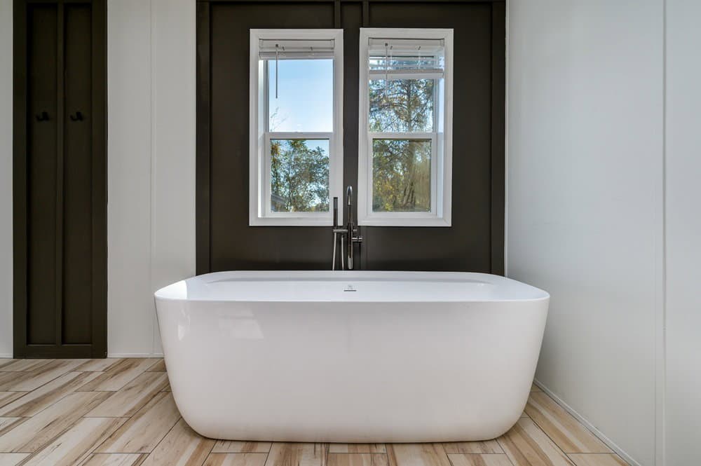 Tortuga bathroom home features