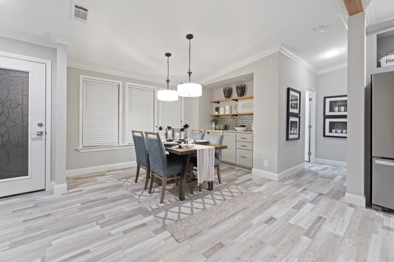 Isla ii 42484a interior home features