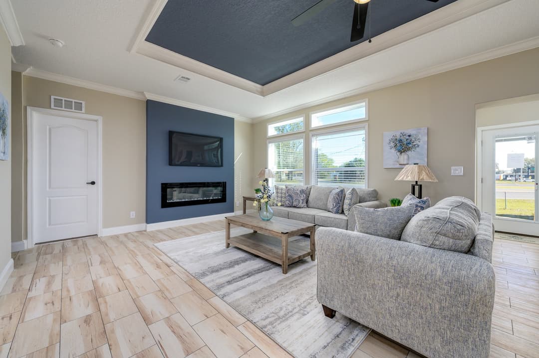 Big mullet interior home features