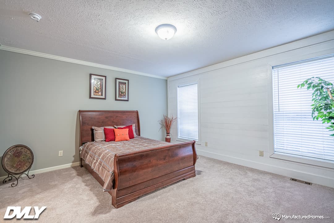 The big chief bedroom home features