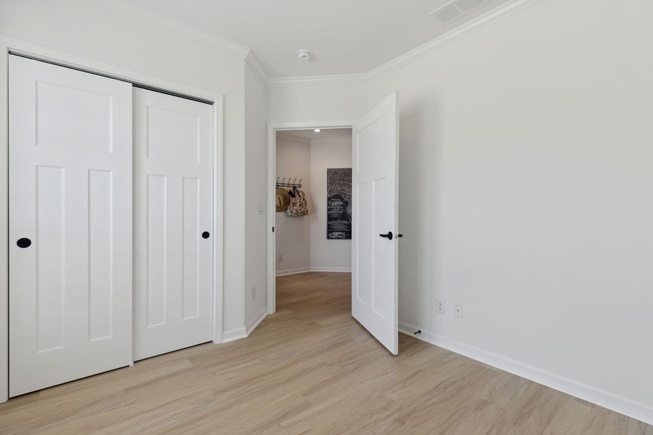 Silver springs 5044a bal harbour interior home features