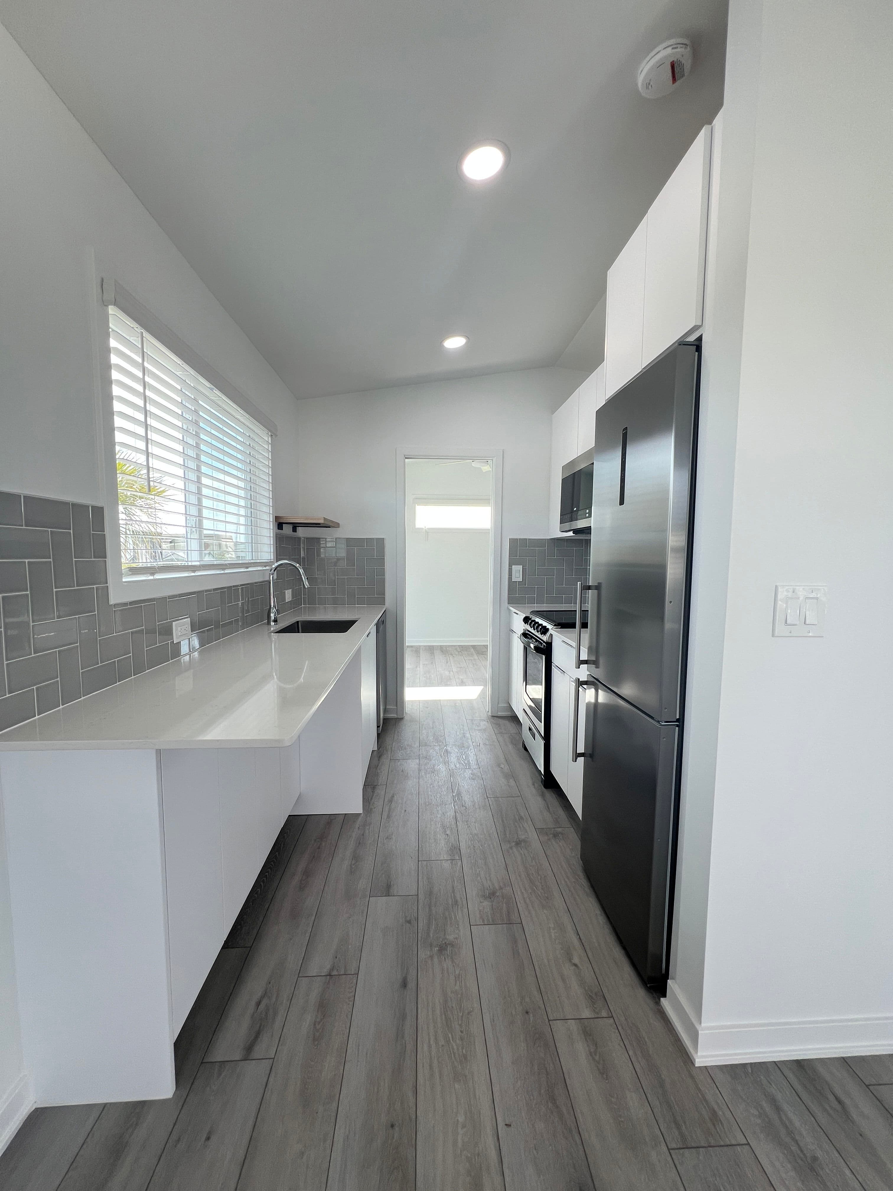 Salt rock interior and kitchen home features