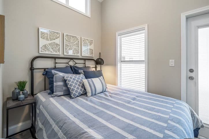 The avalon | 11341a | ansi bedroom home features