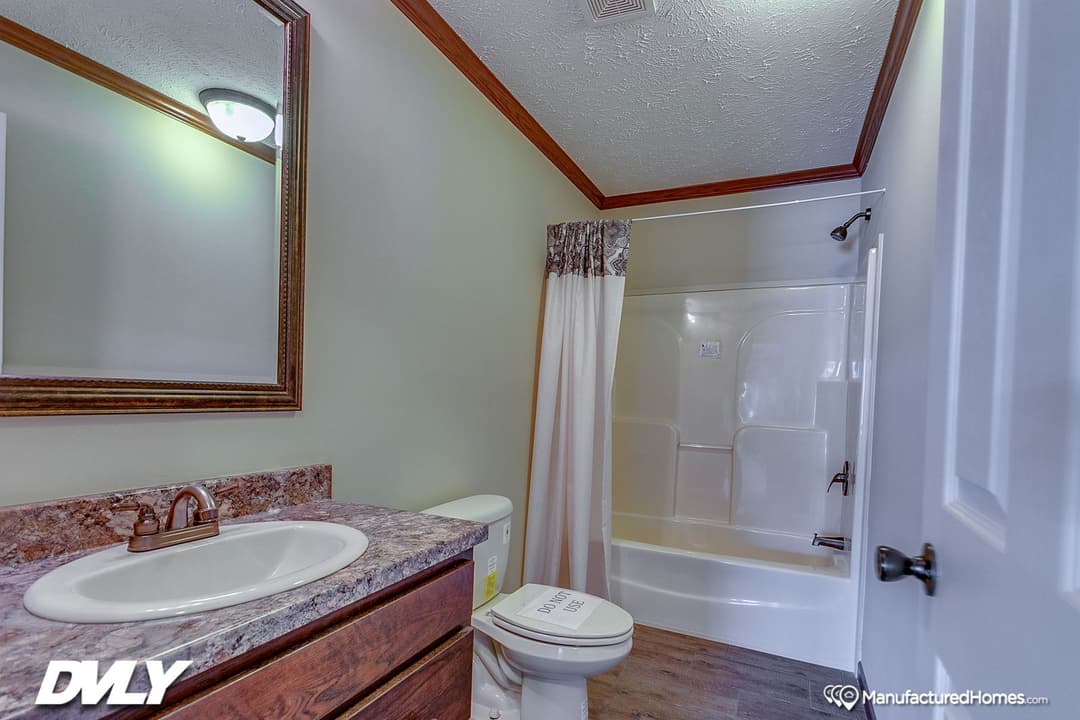 Brooks pointe bathroom home features