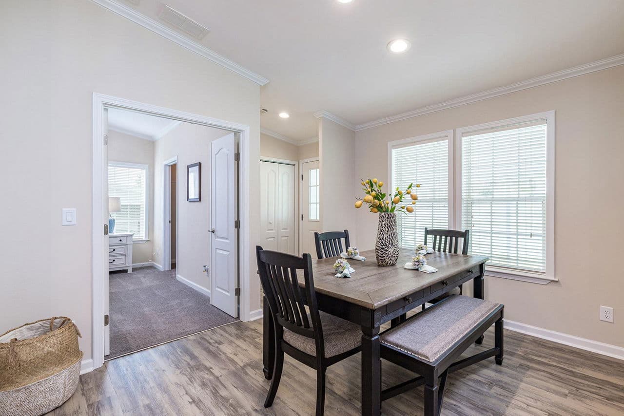 Silver springs 5006 interior home features