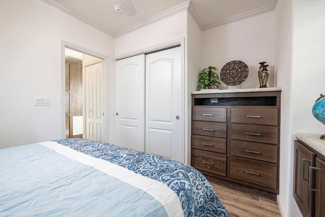 Palm bay 2622b bedroom home features