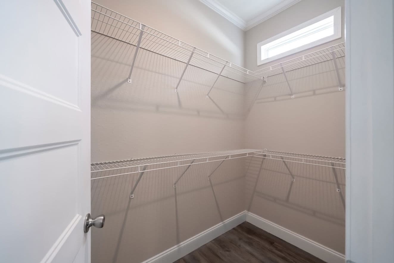 The chariot | 24442a | hud interior home features