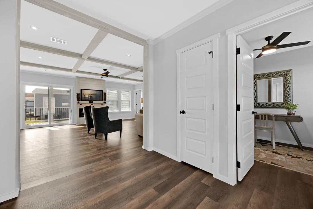 The draper | 40764a | hud interior home features