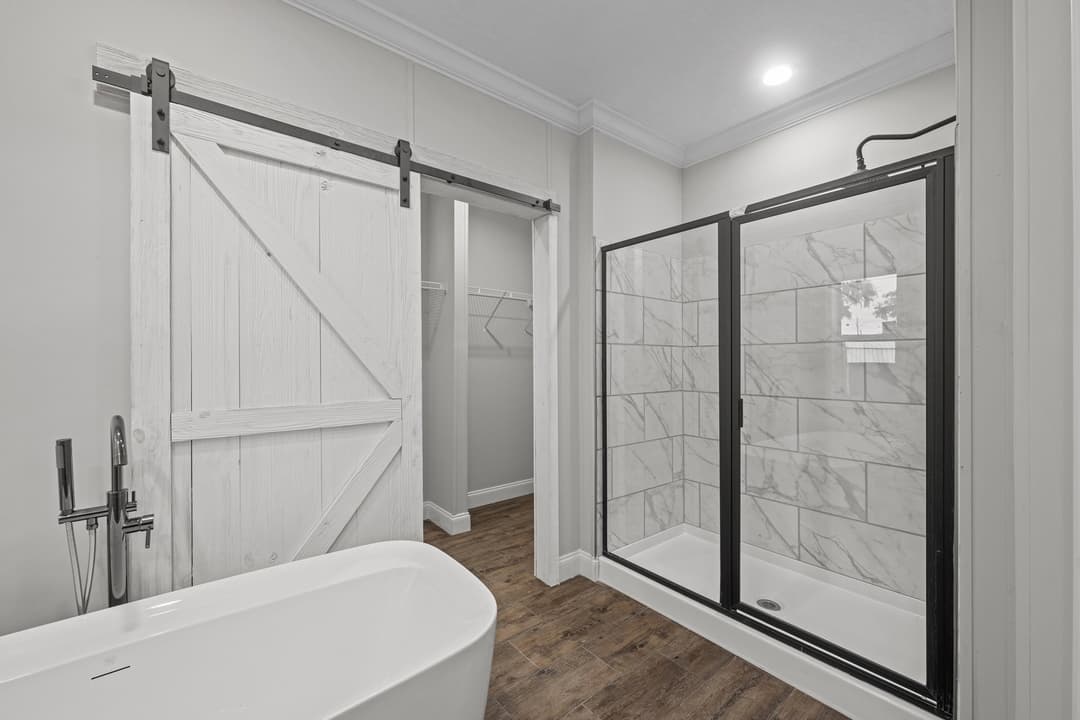 Merritt island bathroom home features