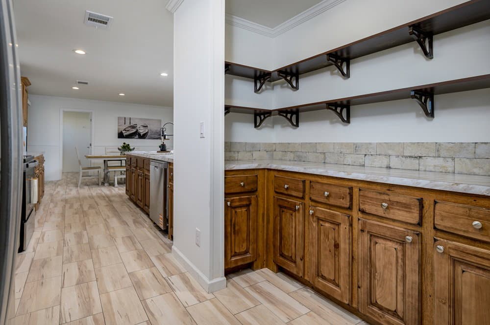 Tortuga interior home features