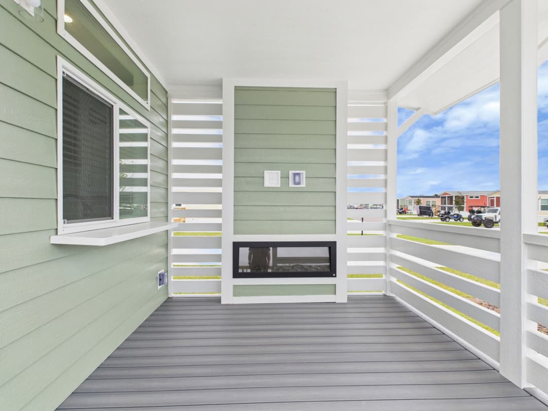 Lake charles 13381b hero and exterior home features