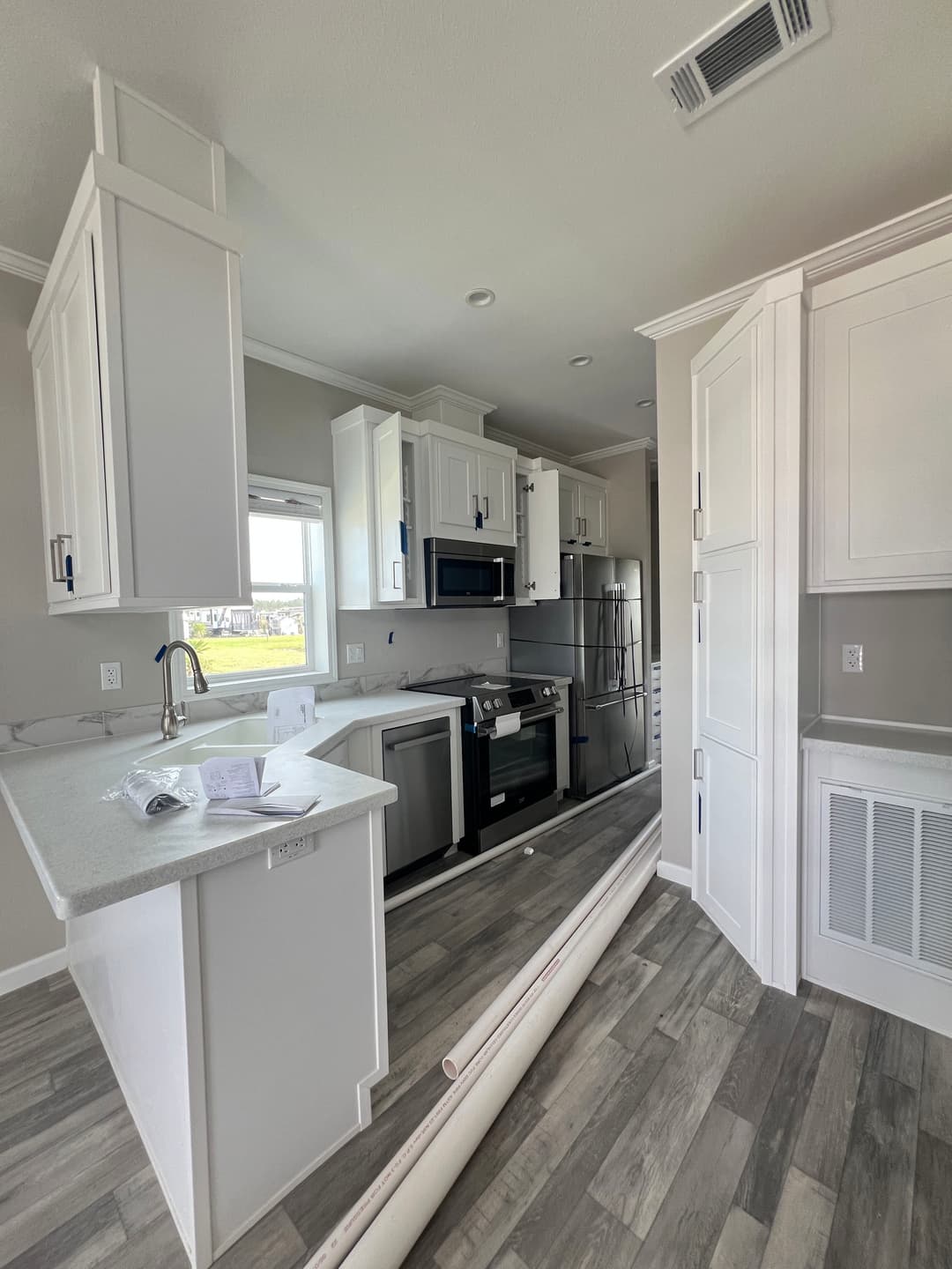 Hawk elite 13381d kitchen and interior home features