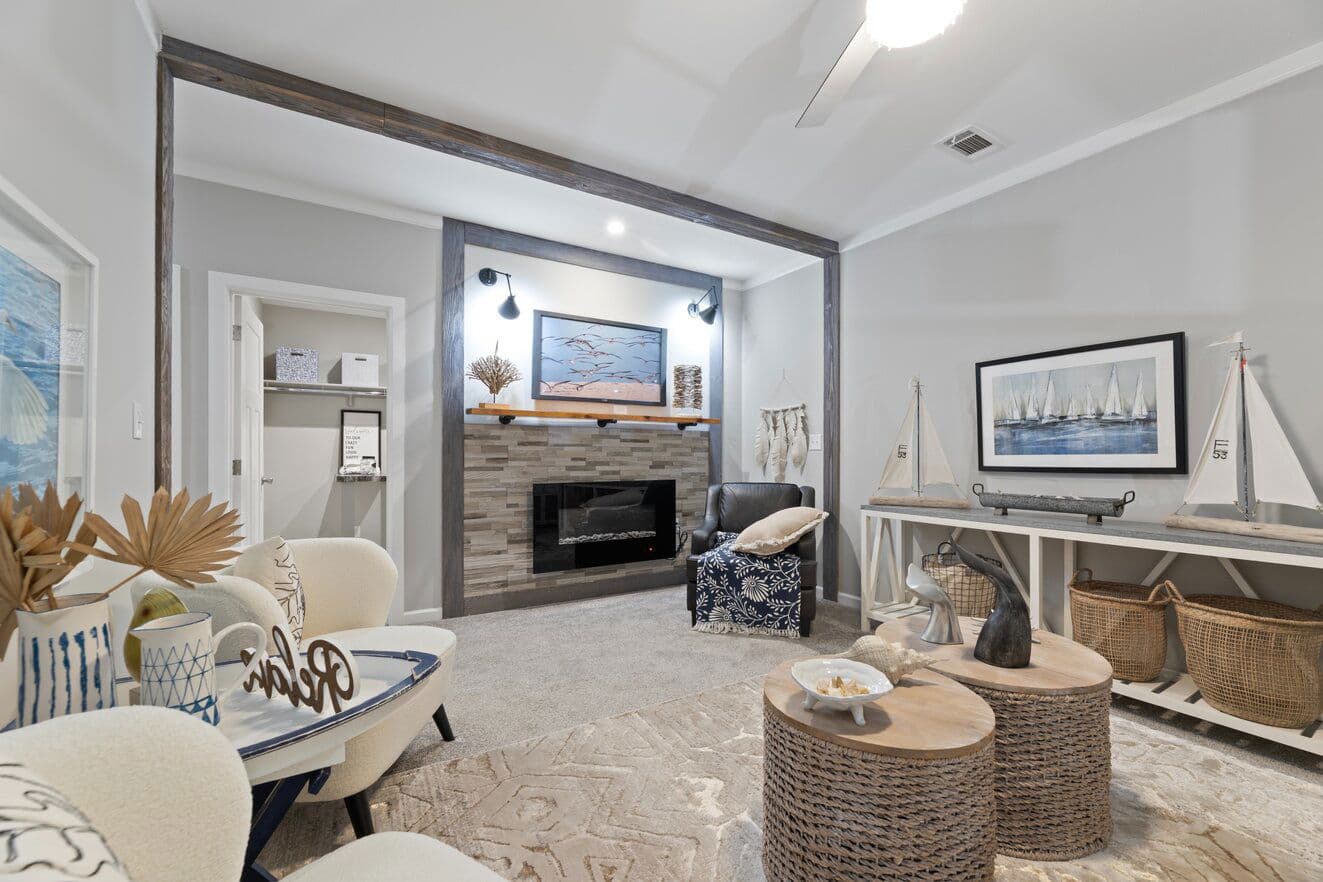 Buncic 28684b interior home features