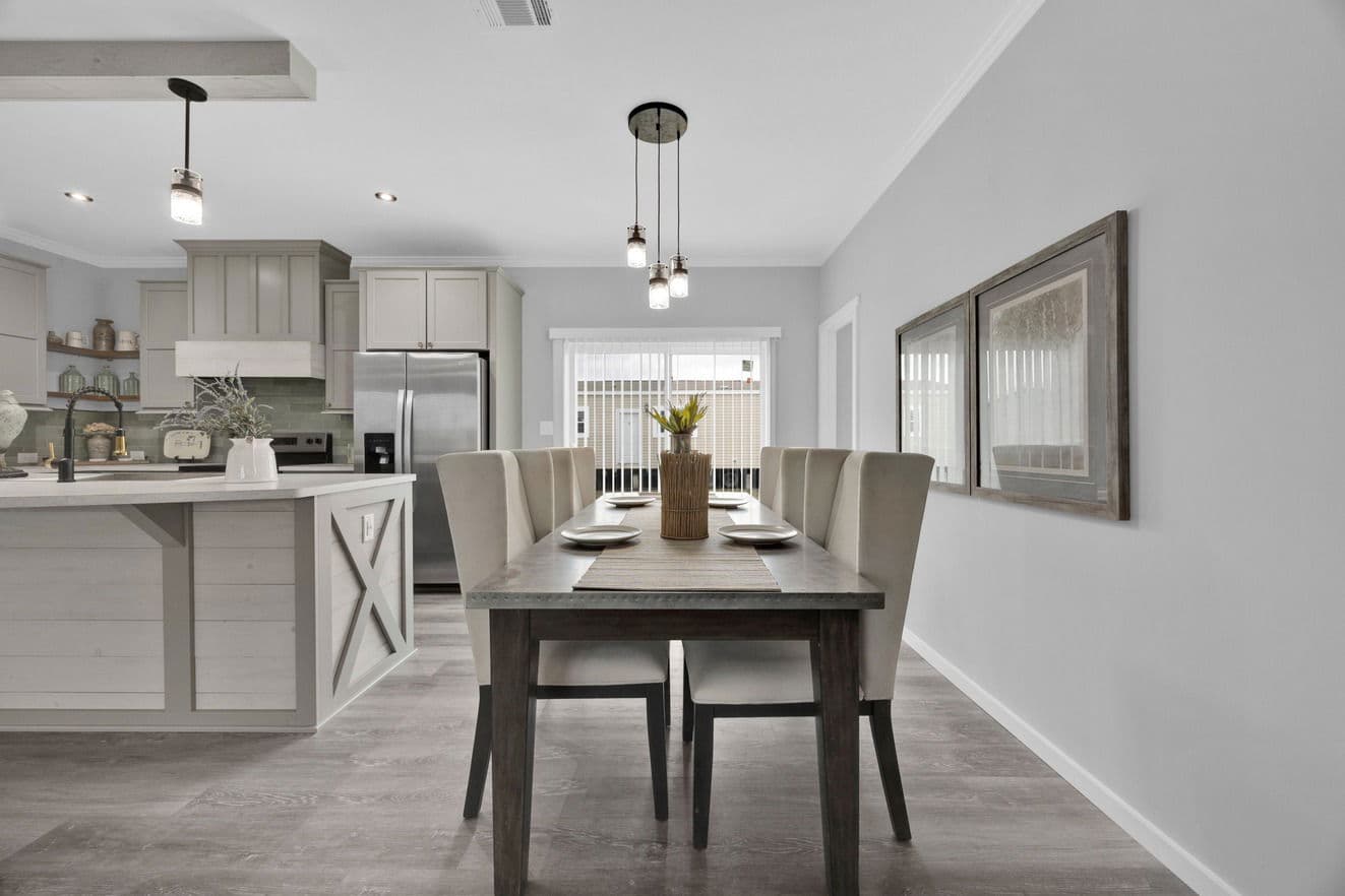 The quinn | 30523a | hud interior home features