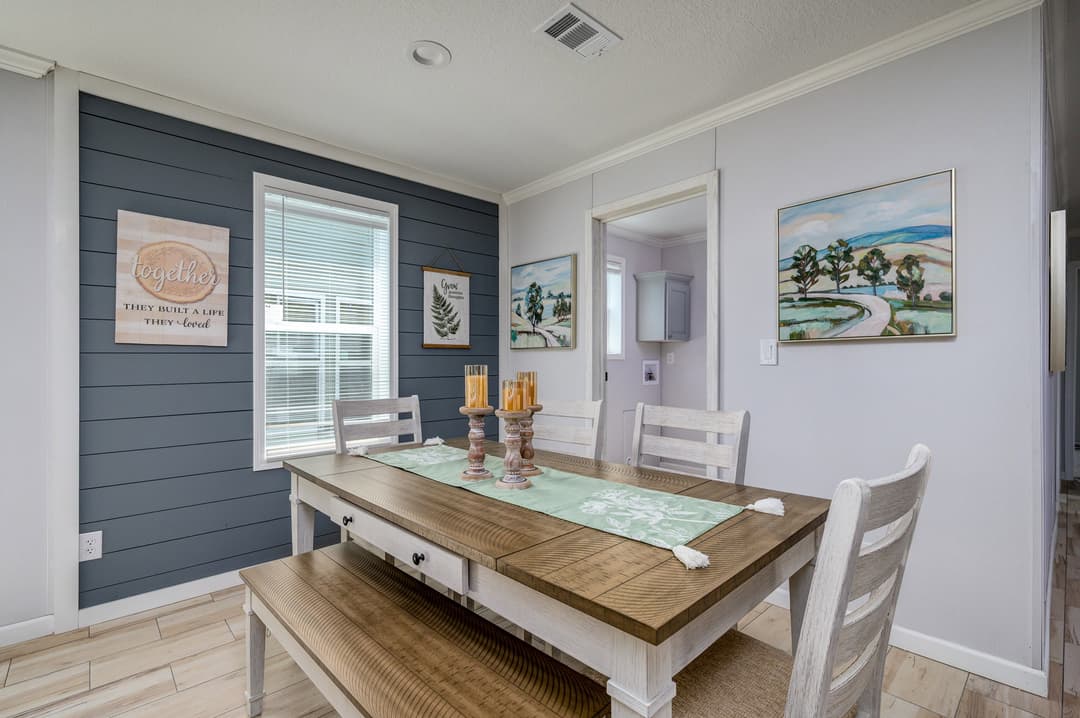 Palmetto interior home features