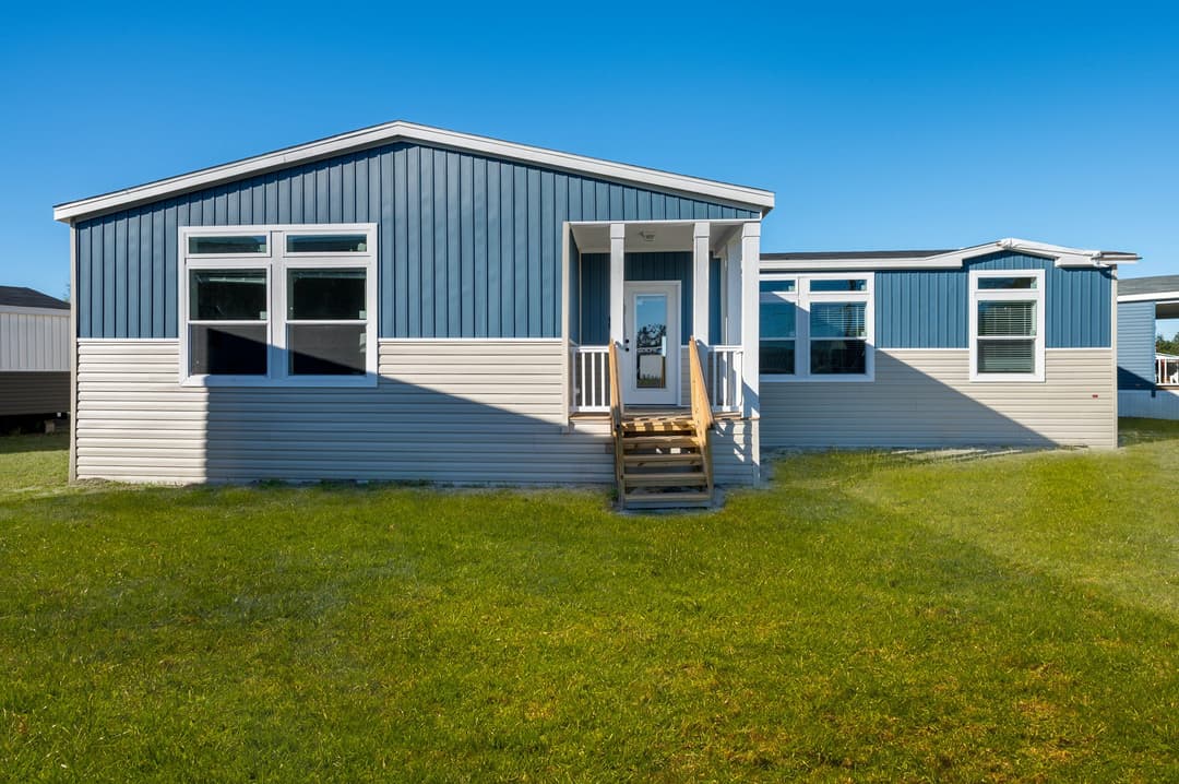 Big mullet hero, elevation, and exterior home features