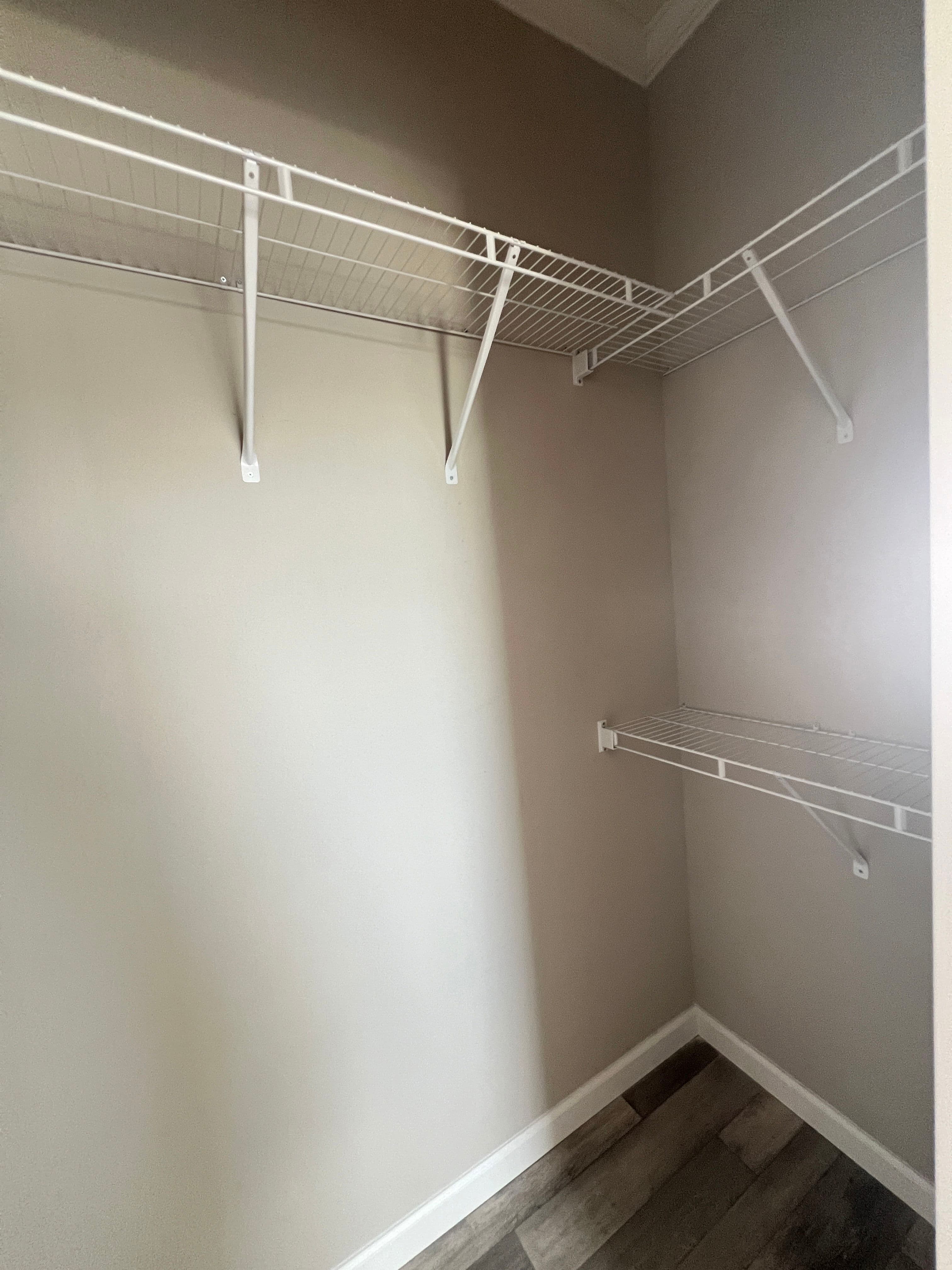 Hawk elite 13381d interior home features