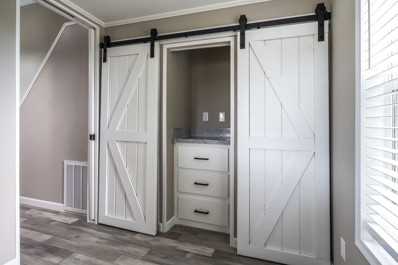 The glacier | 11351g | ansi interior home features