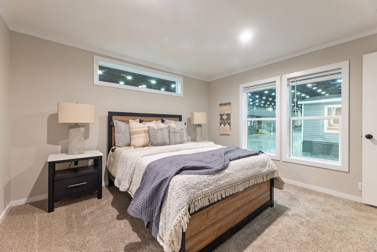 The atmos | 28603n | hud bedroom home features