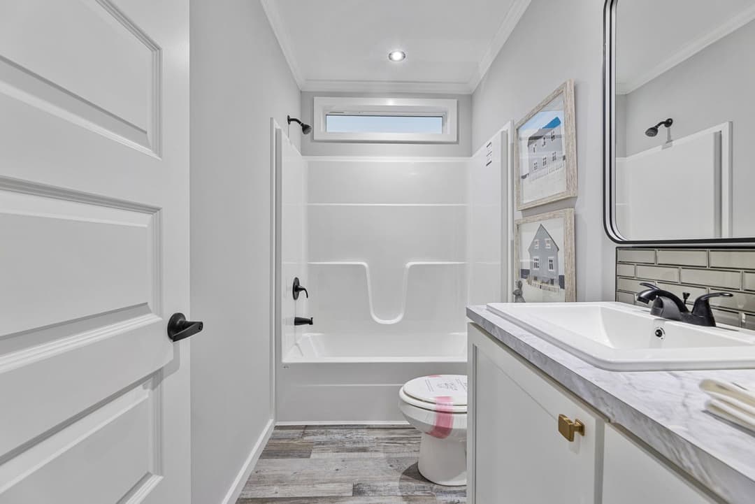 The davan | 28683a | hud bathroom home features