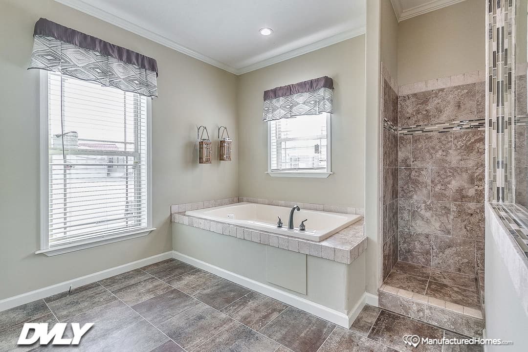Briarritz bathroom home features