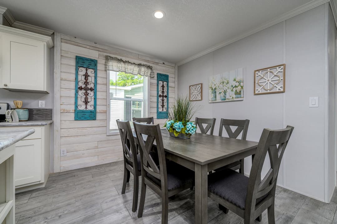 Marco 60 interior home features