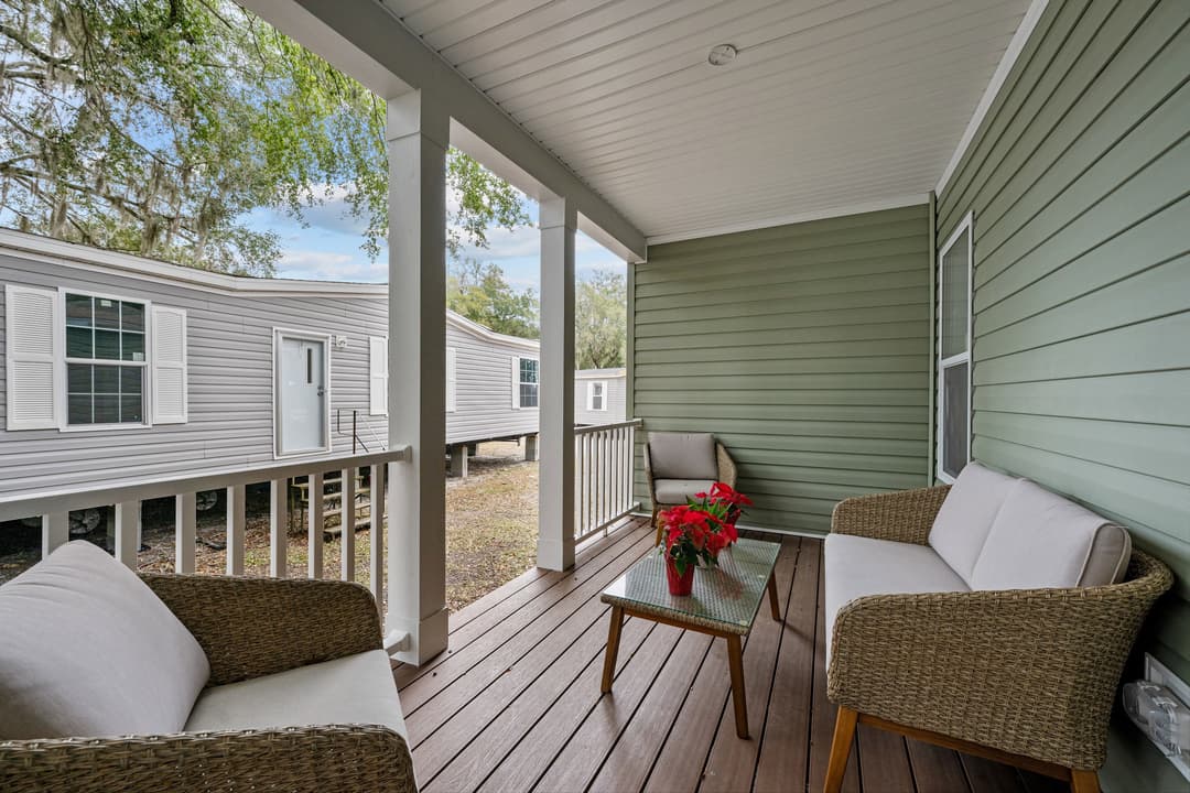 Manning exterior home features