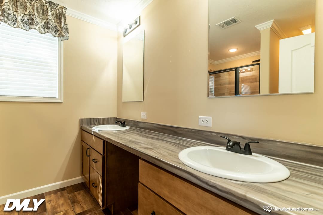 The lodge 4 bathroom home features