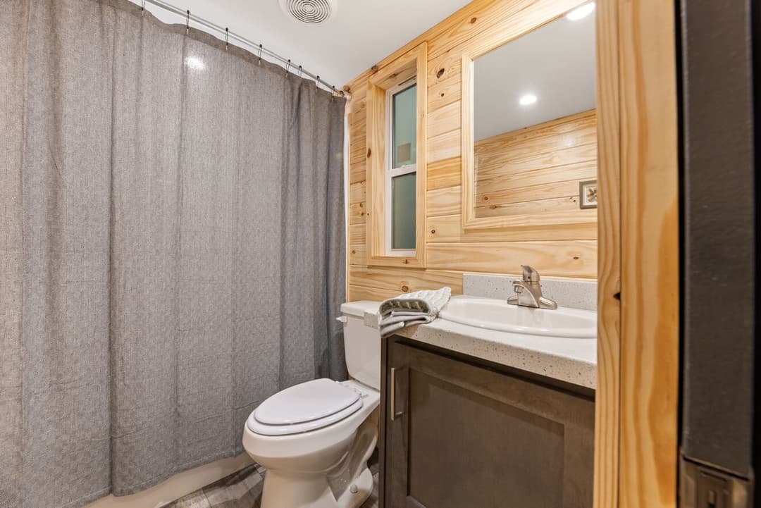 The parkview | 13291p | ansi bathroom home features