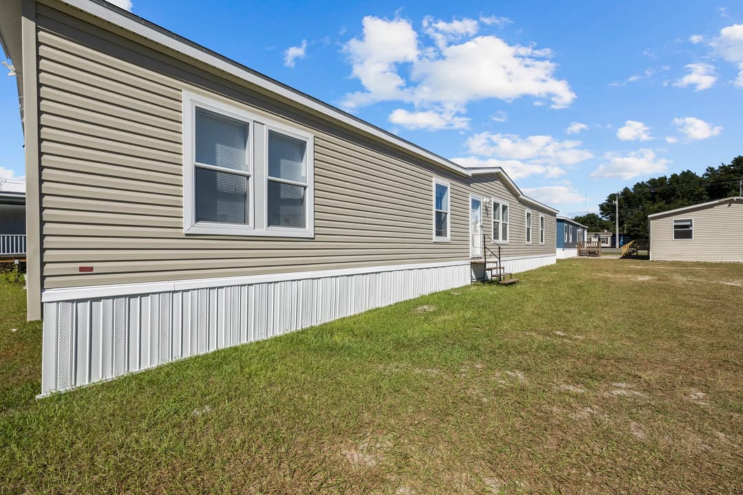 Keaton w/activity room exterior home features