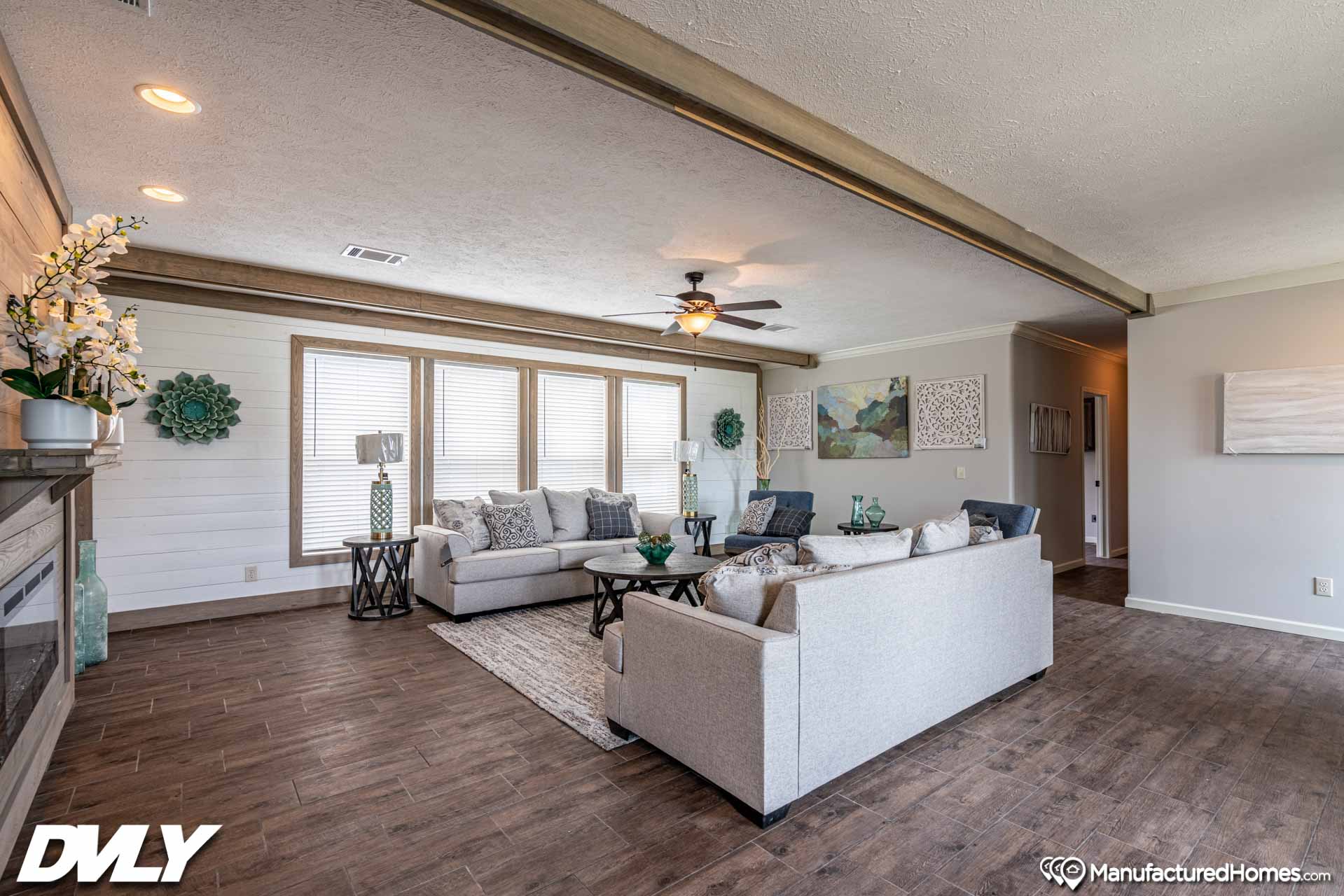 The etienne interior home features