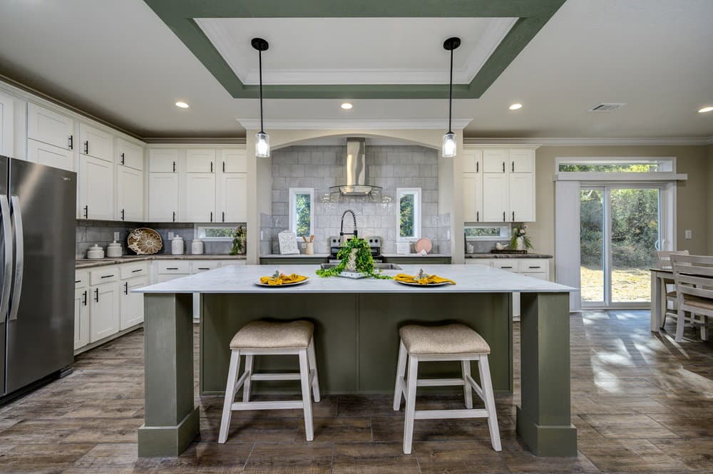 Marathon kitchen home features